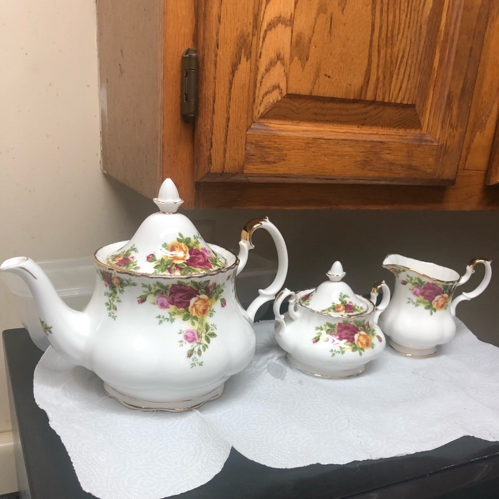 Royal Albert Old Country Roses 3 piece Tea Set mostly white with floral prints